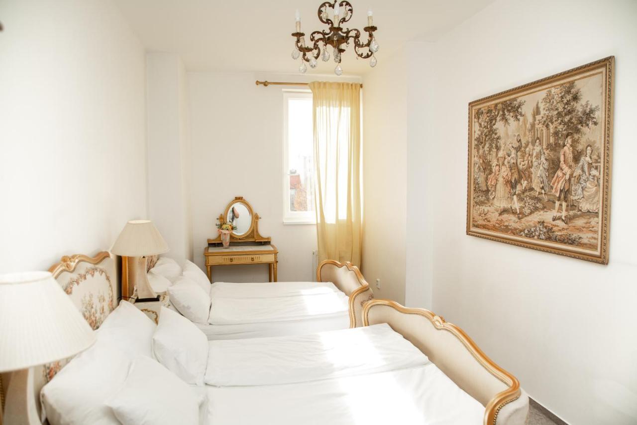 شقة براغ  في Bank Invest Apartmens - Old Town المظهر الخارجي الصورة
